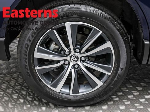 Used 2024 Toyota Venza LE image 49