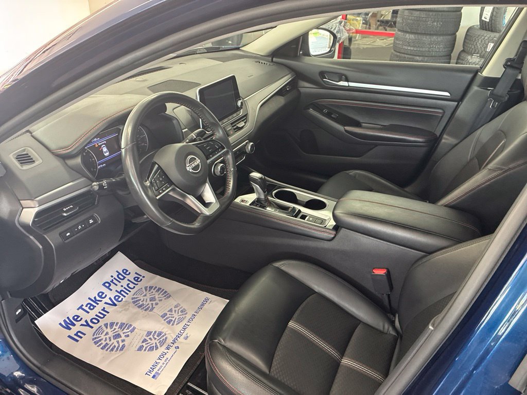 Used 2023 Nissan Altima 2.5 SR AWD/4WD image 11