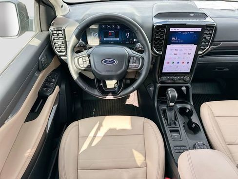 Used 2025 Ford Ranger Lariat w/ Advanced Towing Package image 21