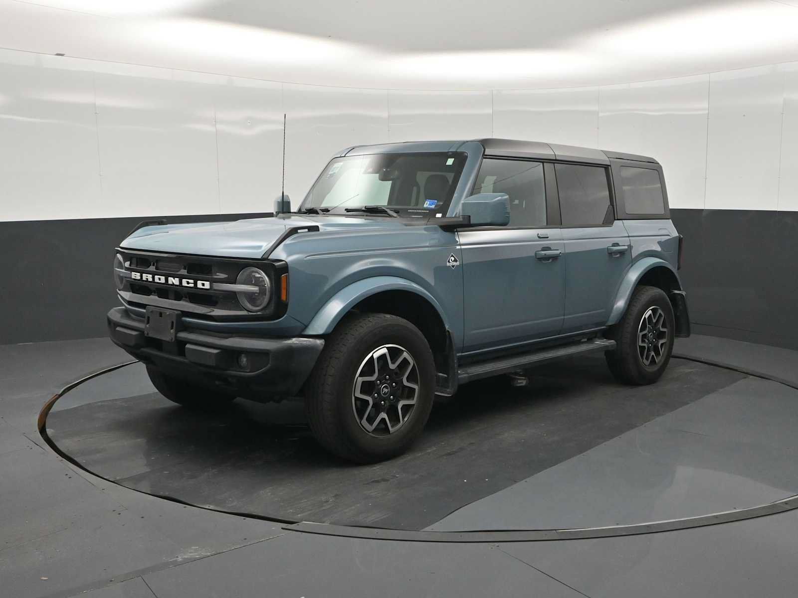 Used 2022 Ford Bronco Outer Banks AWD/4WD image 5