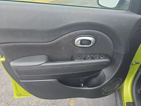 Used 2015 Kia Soul FWD image 9