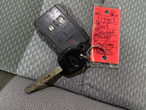 Used 2019 Chevrolet Silverado 2500 W/T AWD/4WD image 35