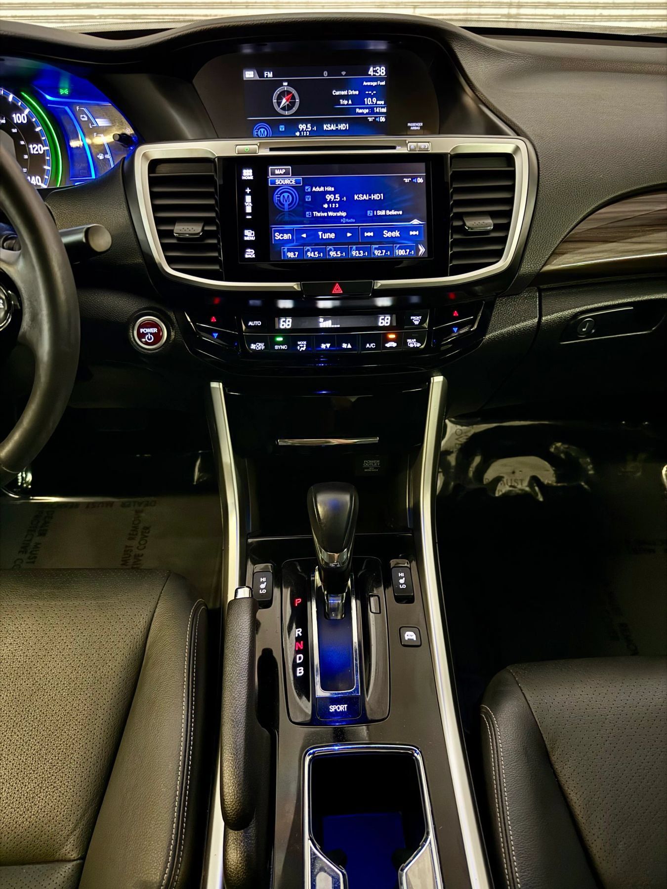 Used 2017 Honda Accord Touring image 13