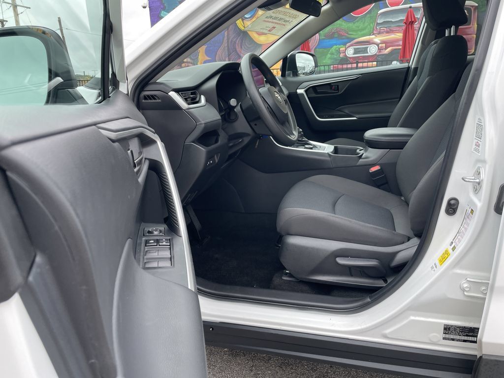 Certified 2024 Toyota RAV4 LE AWD/4WD image 14