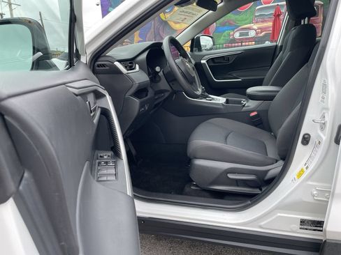 Used 2024 Toyota RAV4 LE AWD/4WD image 14