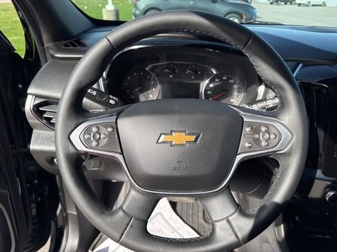 Used 2023 Chevrolet Traverse LT w/ Rear Camera Mirror Package AWD/4WD image 24