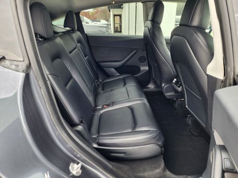 Used 2023 Tesla Model Y Long Range image 17