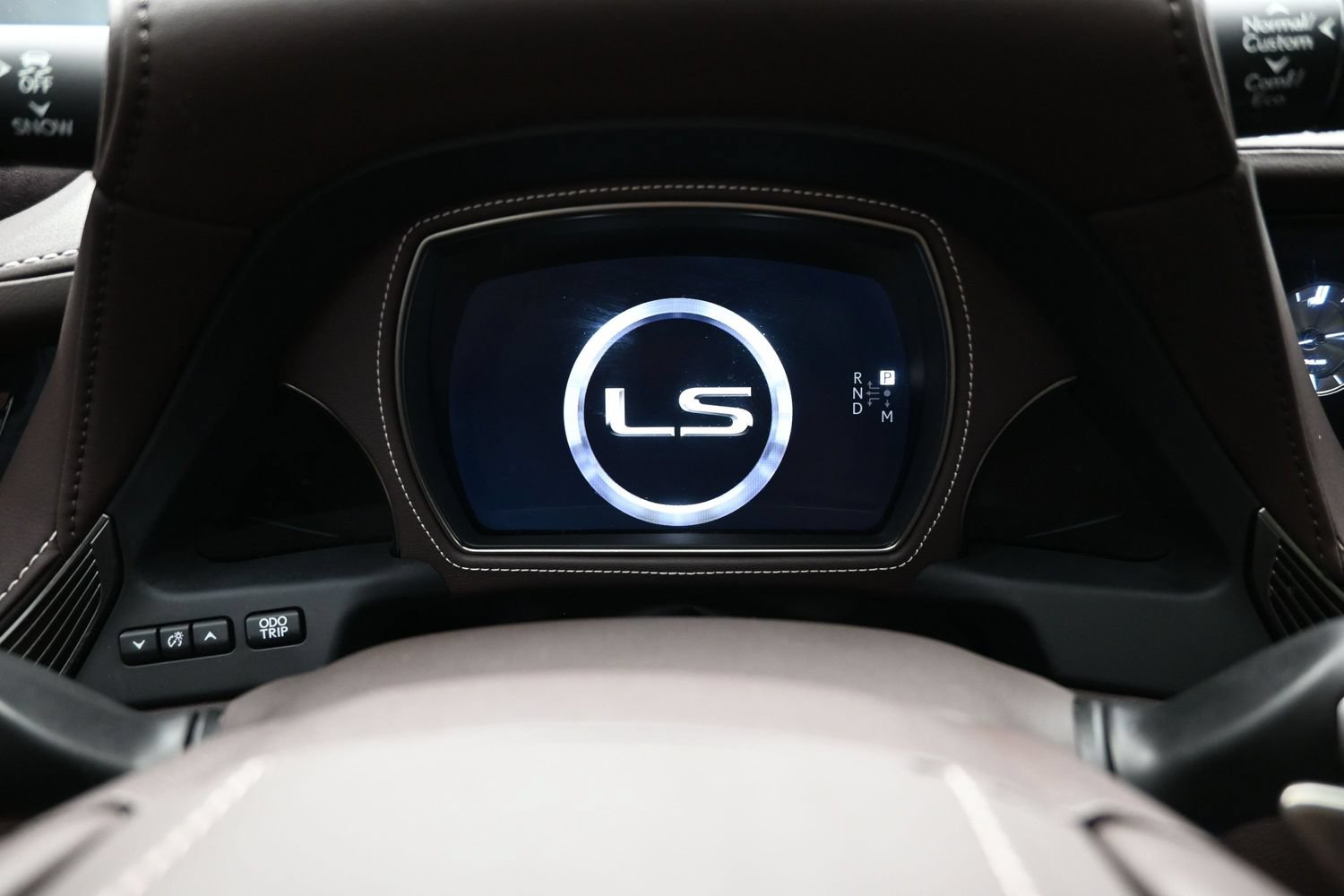 Used 2018 Lexus LS 500 w/ Interior Upgrade Package RWD image 27