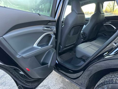 New 2025 Audi Q5 Premium Plus image 15