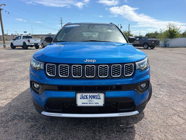 Used 2025 Jeep Compass Limited AWD/4WD image 2