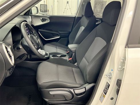 Used 2023 Kia Soul LX w/ Option Group 015 image 18