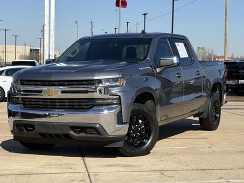 Used 2021 Chevrolet Silverado 1500 LT image 2