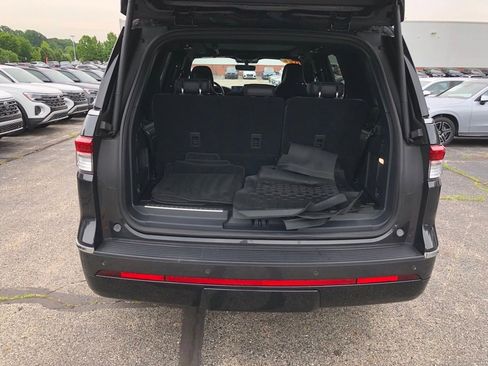 Used 2022 Lincoln Navigator Reserve image 35