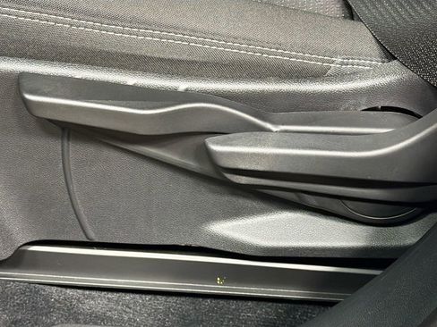 Used 2025 Chevrolet Blazer EV LT image 23