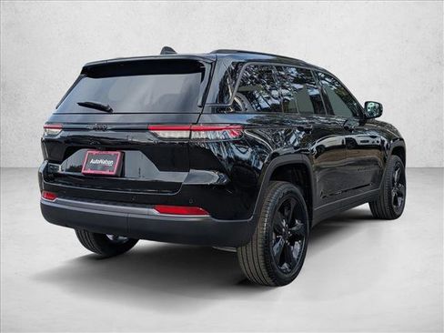 New 2026 Jeep Grand Cherokee Limited w/ Limited Altitude Package AWD/4WD image 2