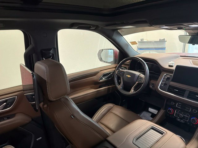 Used 2023 Chevrolet Suburban High Country w/ Advanced Technology Package AWD/4WD image 38