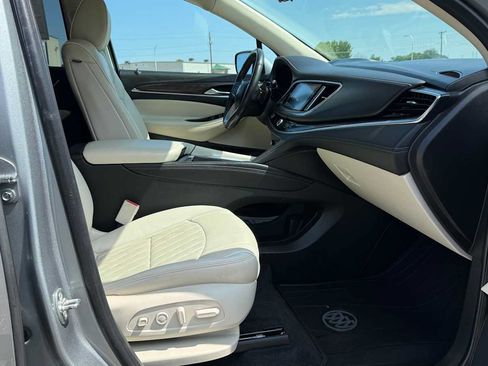 Used 2024 Buick Enclave Avenir AWD/4WD image 14