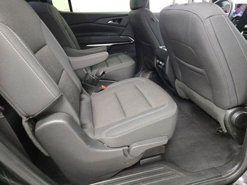 Used 2024 Chevrolet Traverse LT AWD/4WD image 11