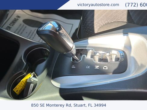 Used 2019 Dodge Journey SE FWD image 25