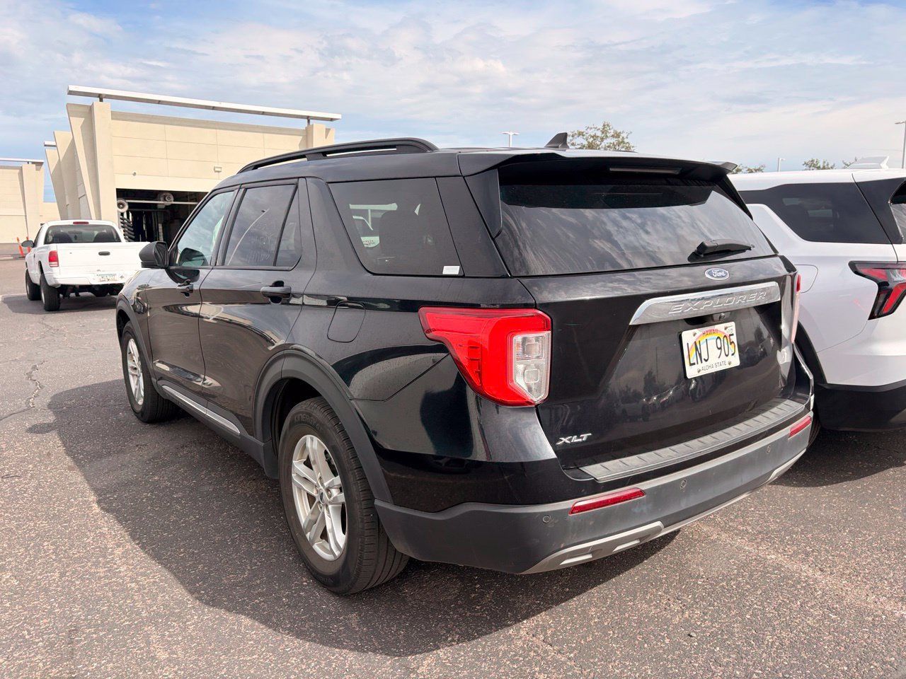 Used 2023 Ford Explorer XLT w/ Equipment Group 202A RWD image 7