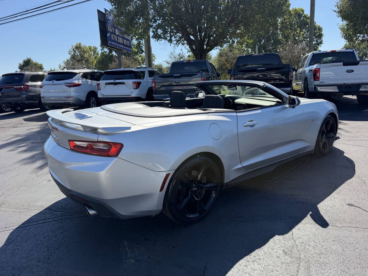 Used 2017 Chevrolet Camaro SS RWD image 4