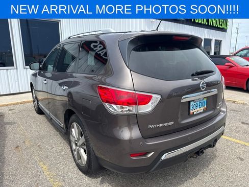 Used 2016 Nissan Pathfinder Platinum AWD/4WD image 2