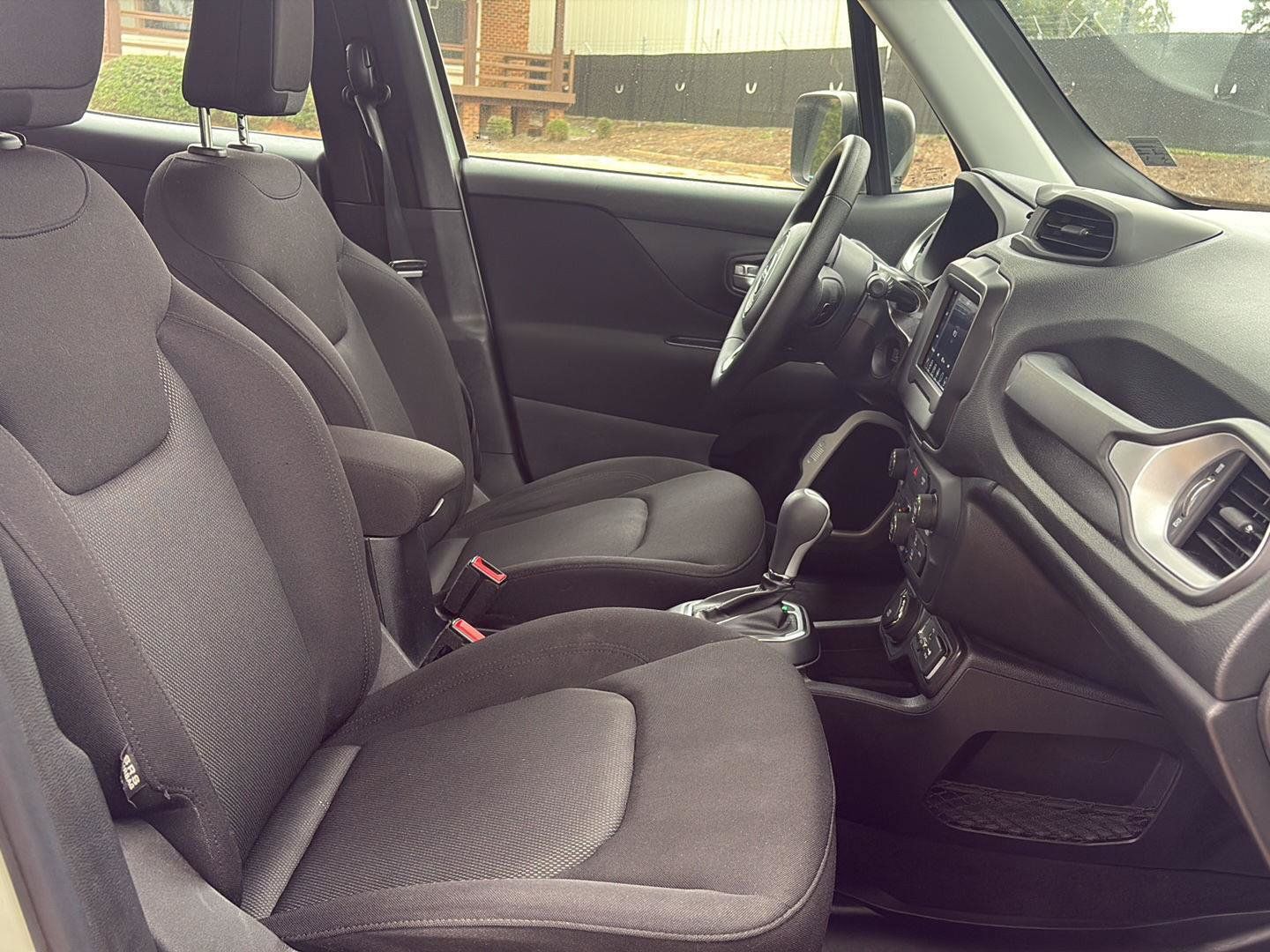 Used 2019 Jeep Renegade Sport w/ UConnect 7.0 Group AWD/4WD image 17