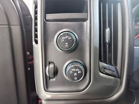 Used 2018 Chevrolet Silverado 1500 LT w/ All Star Edition AWD/4WD image 26