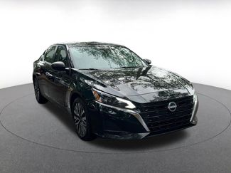 Used 2025 Nissan Altima 2.5 SV video 1