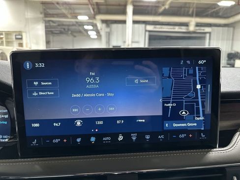 Used 2025 Lincoln Corsair Grand Touring w/ Equipment Group 301A AWD/4WD image 12