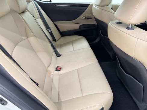 Used 2020 Lexus ES 350 w/ Premium Package FWD image 29