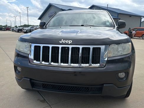 Used 2011 Jeep Grand Cherokee Laredo AWD/4WD image 32
