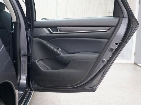 Used 2018 Honda Accord EX-L image 40