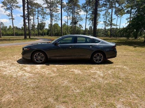 Used 2024 Honda Accord EX image 2