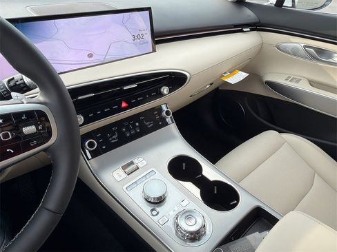 New 2026 Genesis GV70 2.5T Select image 28