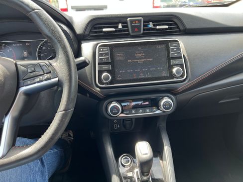 Used 2020 Nissan Versa SR FWD image 13