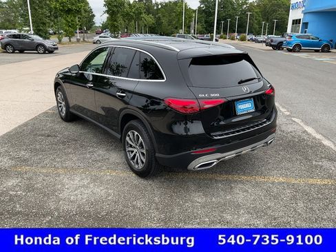Used 2025 Mercedes-Benz GLC 300 4MATIC image 4