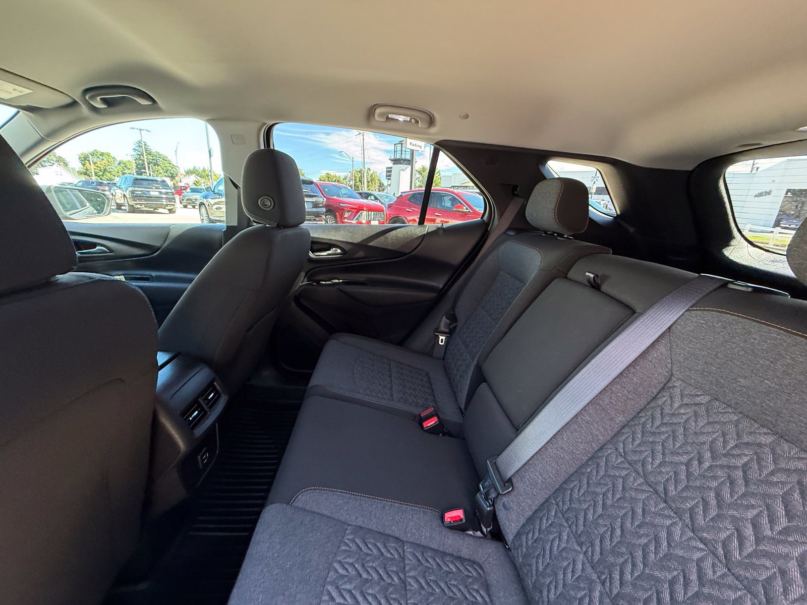 Used 2024 Chevrolet Equinox LT w/ LPO, Floor Liner Package FWD image 5