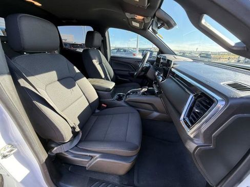 Used 2024 GMC Canyon Elevation w/ Convenience Package image 29