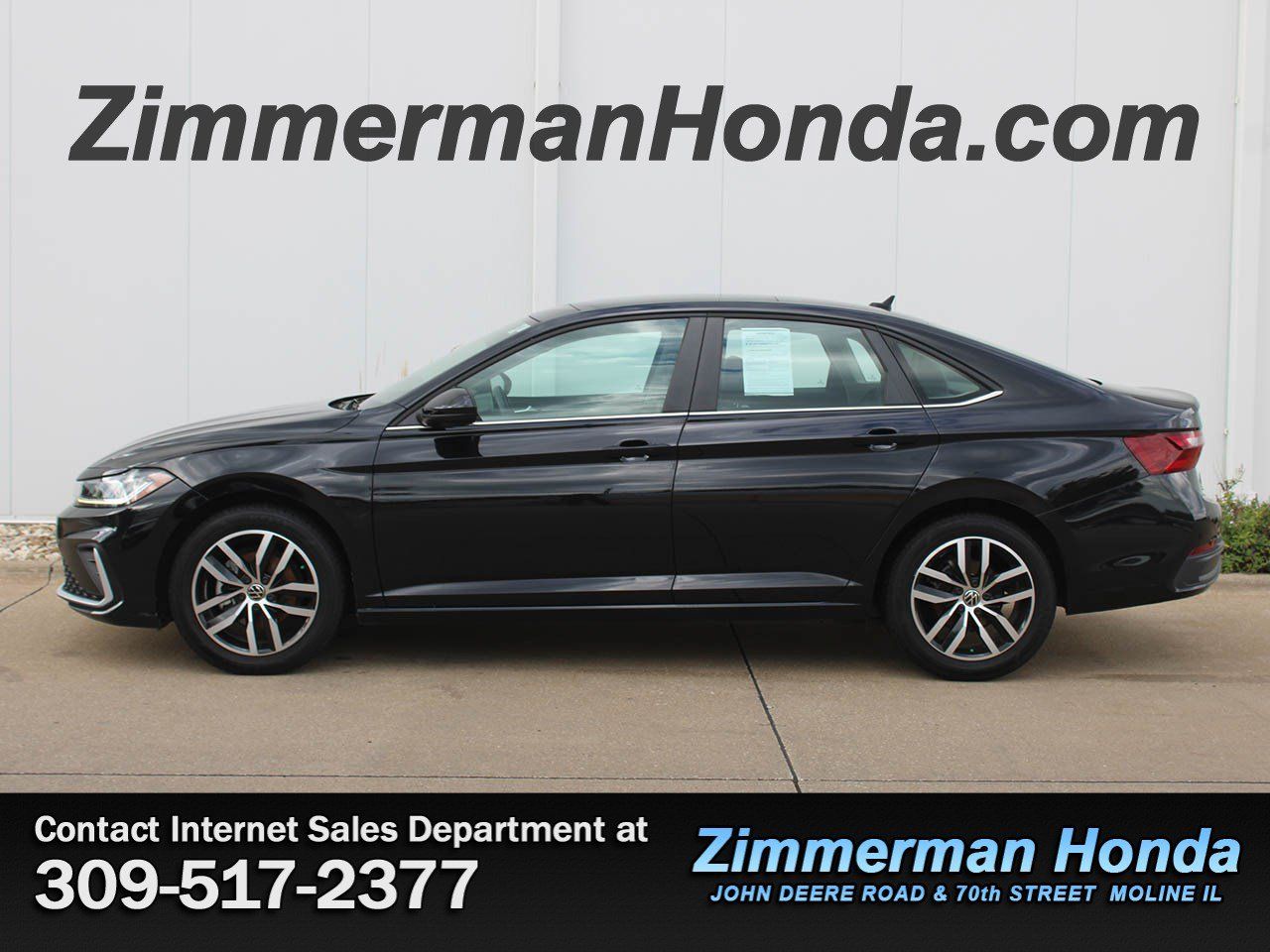 Used 2025 Volkswagen Jetta SE FWD image 23
