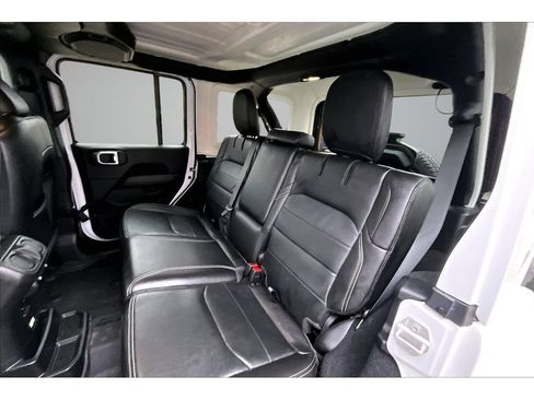 Used 2023 Jeep Wrangler Sahara w/ Cold Weather Group image 23