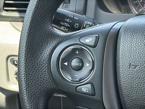 Used 2017 Honda Pilot EX image 24