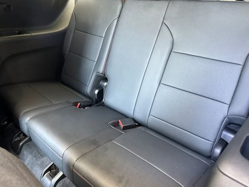 Used 2025 Chevrolet Traverse RS w/ LPO, Floor Liner Package AWD/4WD image 36