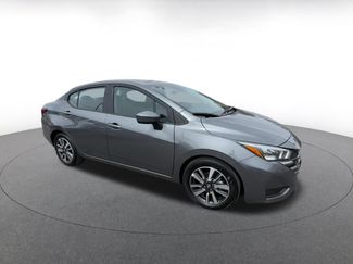Used 2025 Nissan Versa SV video 2