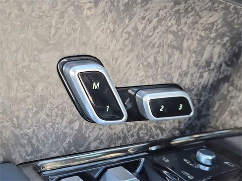 Used 2023 Land Rover Range Rover Sport SE Dynamic image 19