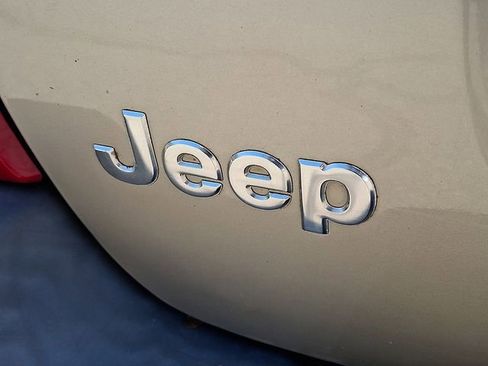 Used 2000 Jeep Grand Cherokee Laredo AWD/4WD image 22