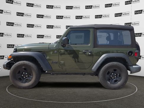 Used 2022 Jeep Wrangler Sport AWD/4WD image 3