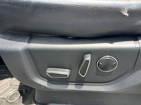 Used 2016 Ford F150 Lariat RWD image 52