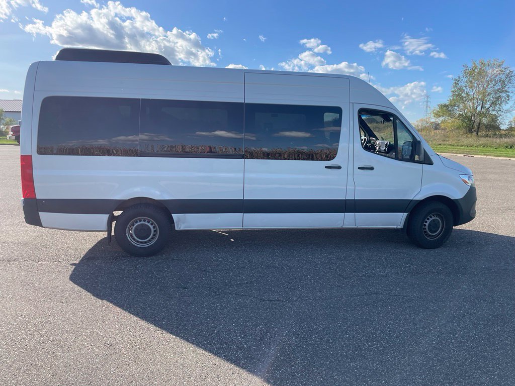 Used 2025 Mercedes-Benz Sprinter 2500 image 1