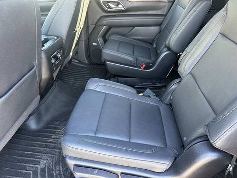 Used 2023 Chevrolet Suburban Z71 w/ Luxury Package image 27